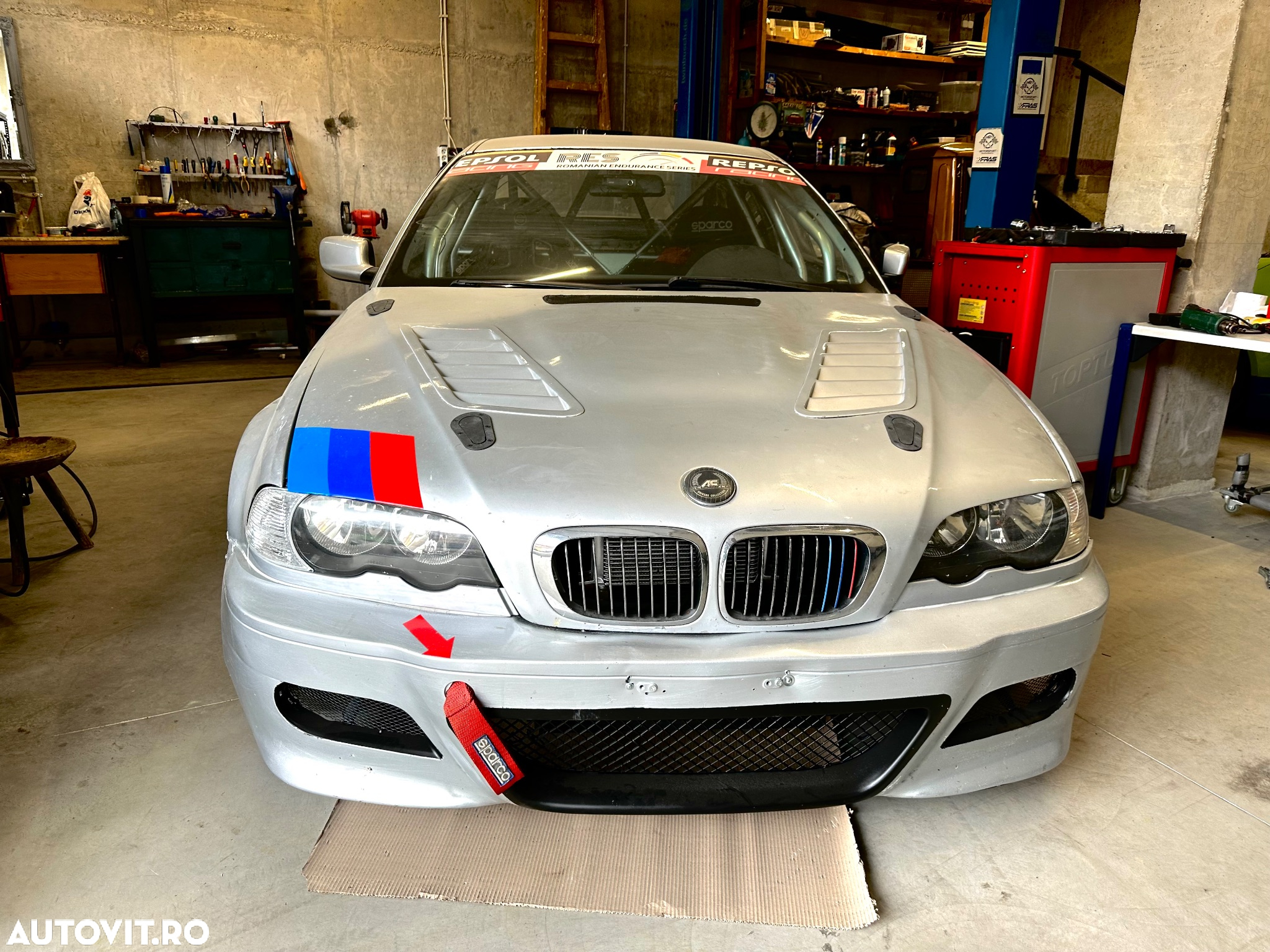 BMW Seria 3 330 i Coupe - 2