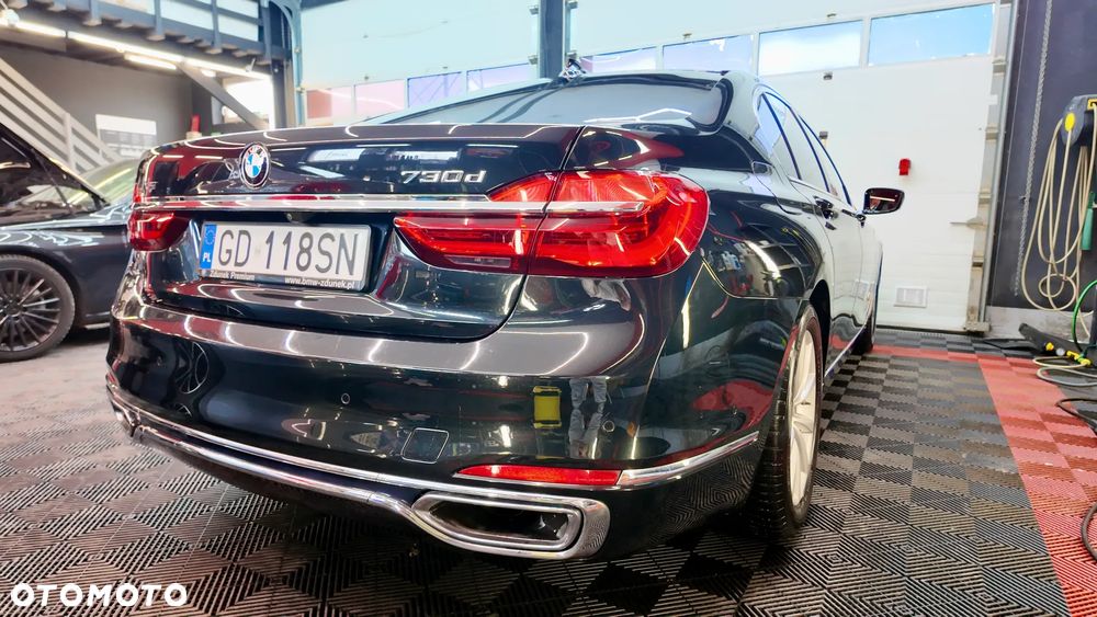 BMW Seria 7 730d xDrive - 14