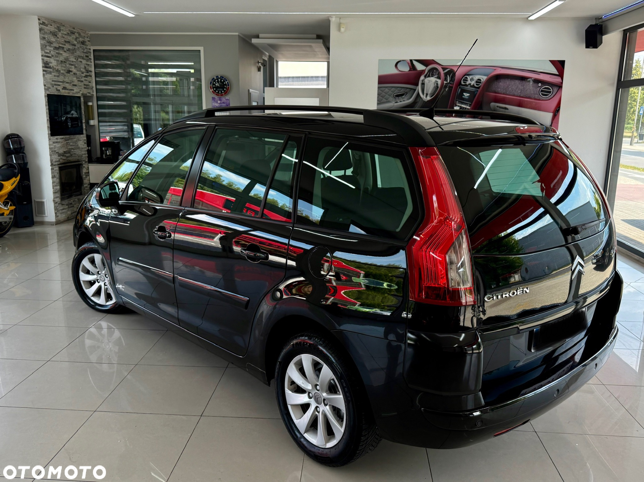 Citroën C4 Grand Picasso 1.6 HDi FAP EGS6 Exclusive - 3