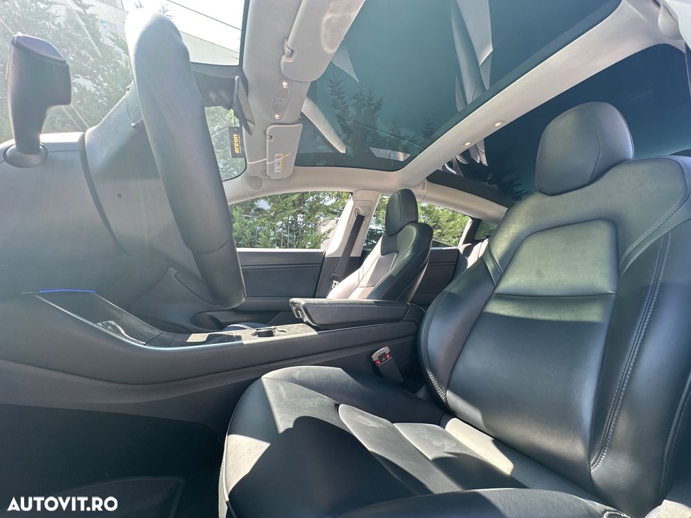 Tesla Model 3 - 34