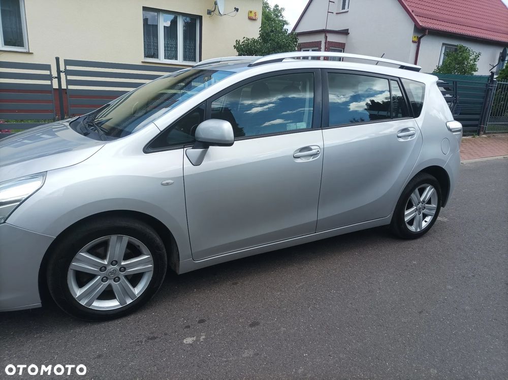 Toyota Verso 1.8 Premium EU5 MS - 4