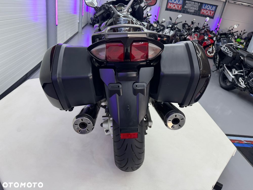 Yamaha FJR - 23