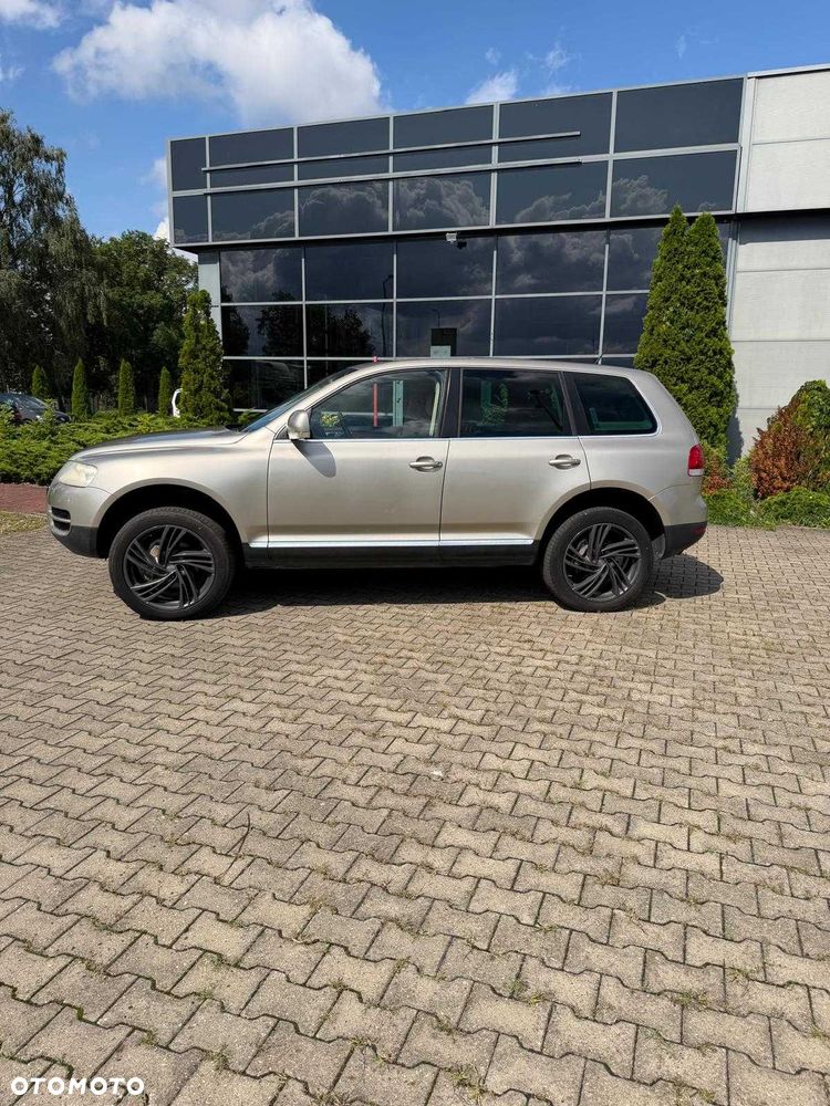 Volkswagen Touareg - 2