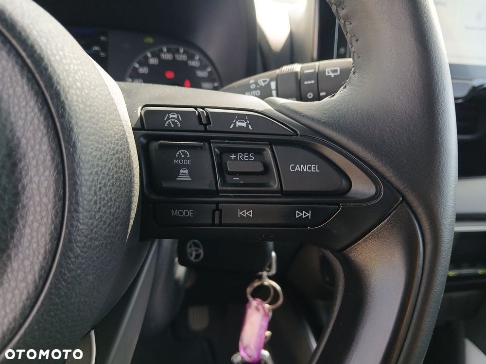 Toyota Yaris - 30