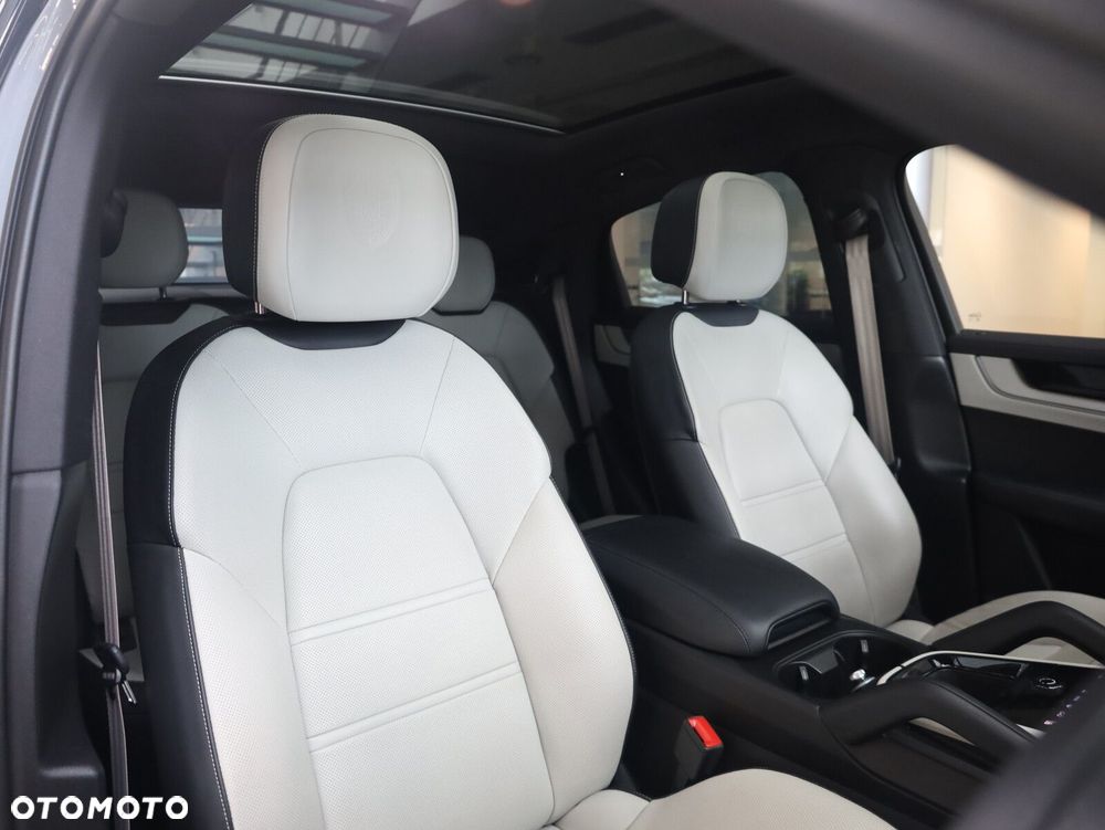 Porsche Cayenne S - 17