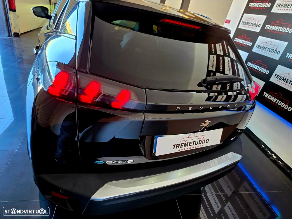 Peugeot e-2008 GT - 12