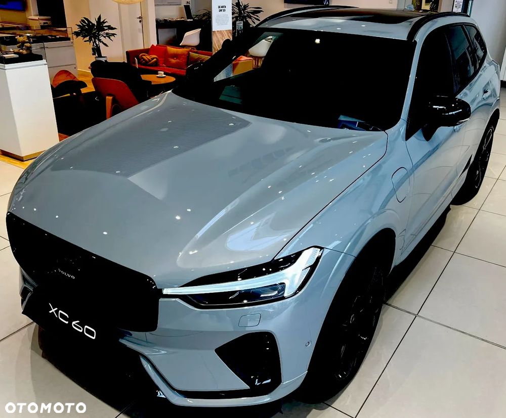 Volvo XC 60 T8 Plug-In Hybrid AWD Ultimate Black Edition - 10