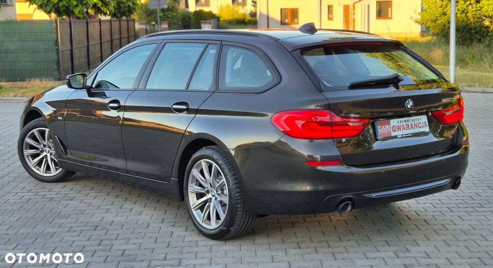 BMW Seria 5 520d Sport Line - 24