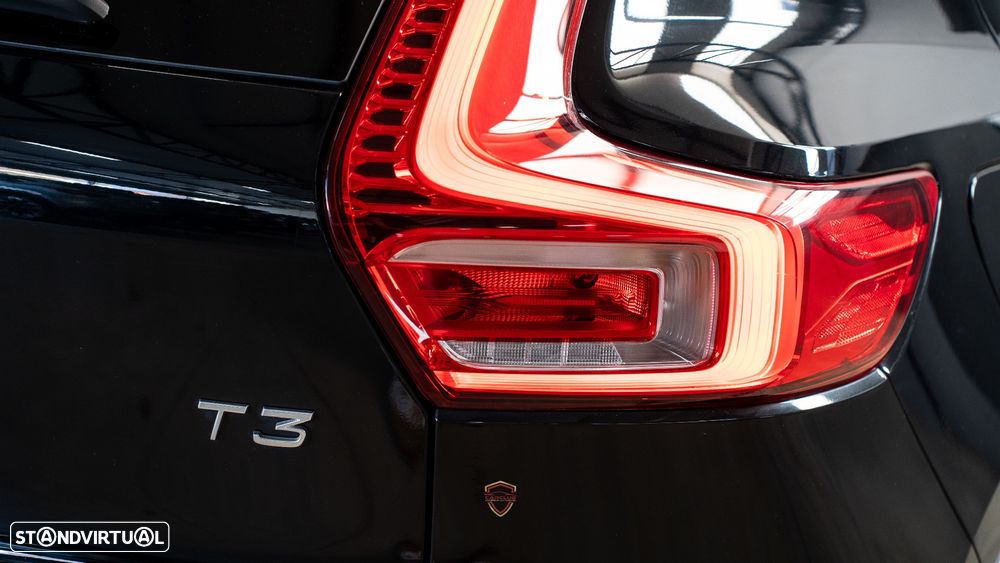 Volvo XC 40 1.5 T3 Momentum Geartronic - 11