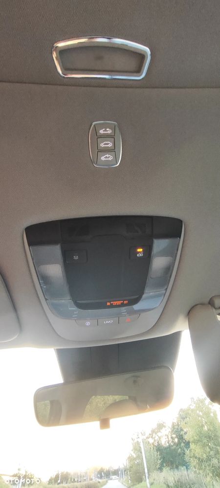Kia Sorento - 32