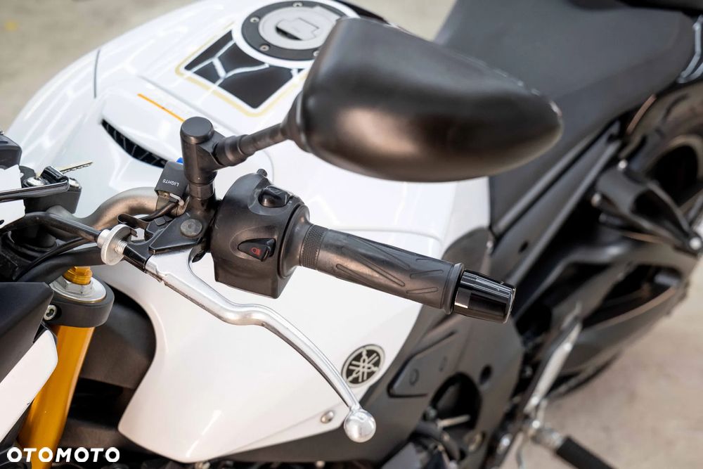 Yamaha FZ8 - 29