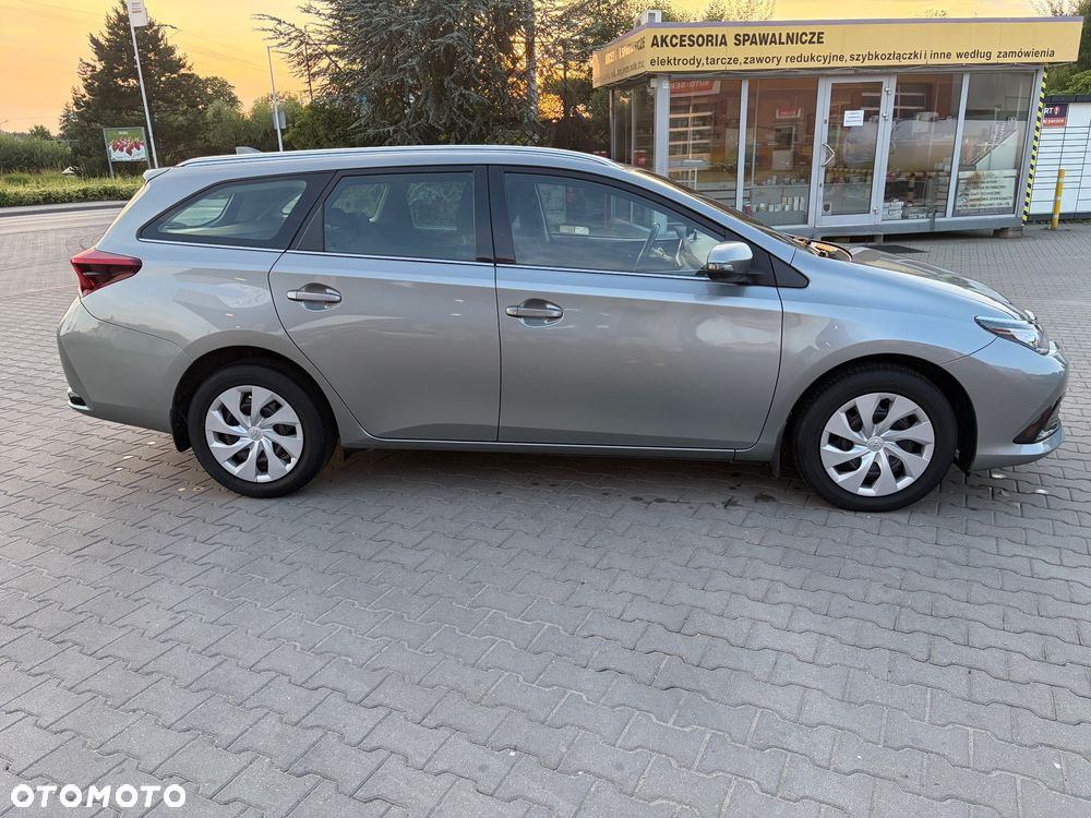 Toyota Auris 1.6 Comfort - 5
