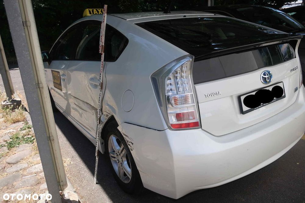 Toyota Prius 1.8 HSD Sol - 4