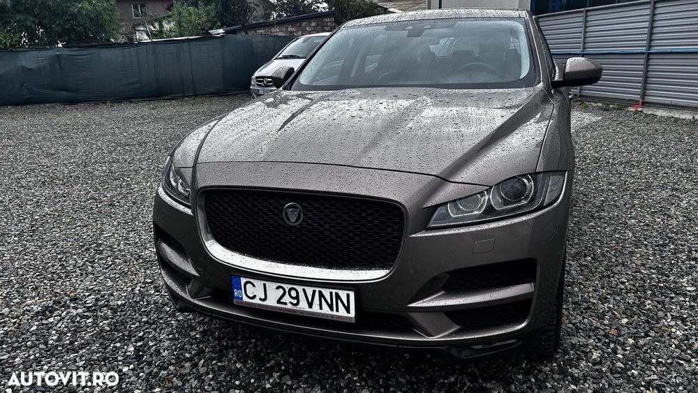 Jaguar F-Pace - 1
