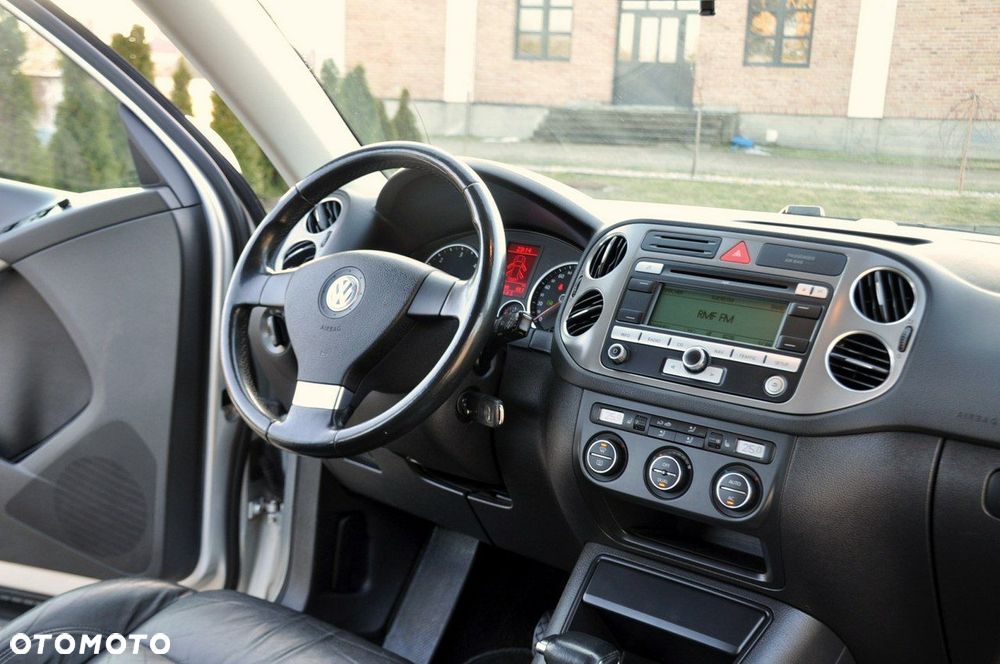 Volkswagen Tiguan - 26