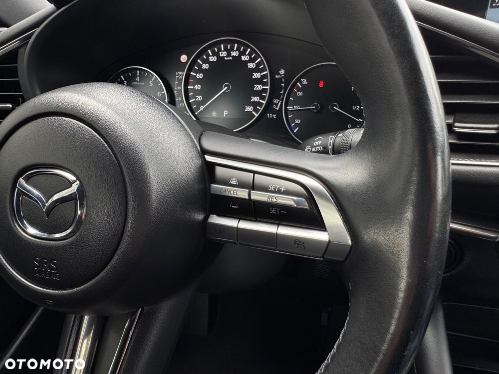 Mazda 3 2.0 mHEV Hikari - 30