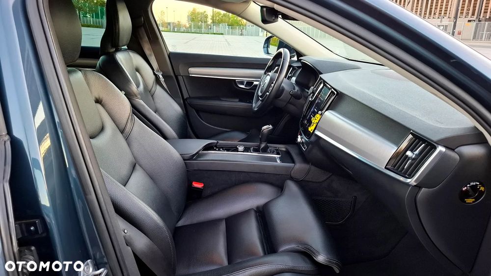 Volvo V90 D3 Momentum - 21