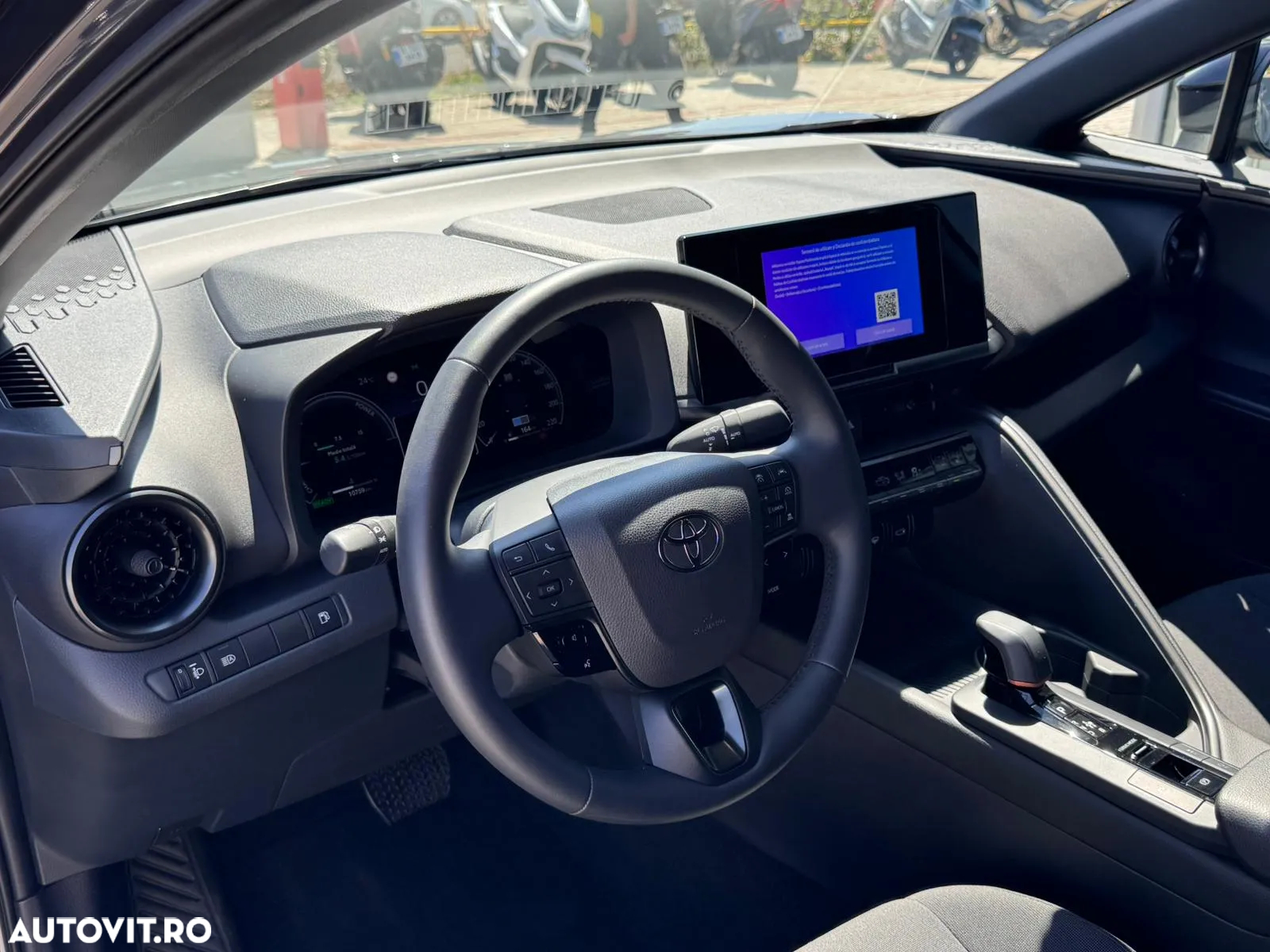 Toyota C-HR ver-1-8-hev-140-cp-4x2-cvt-dynamic - 9