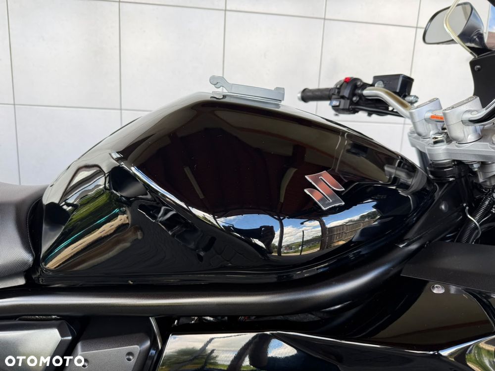 Suzuki GSX - 8