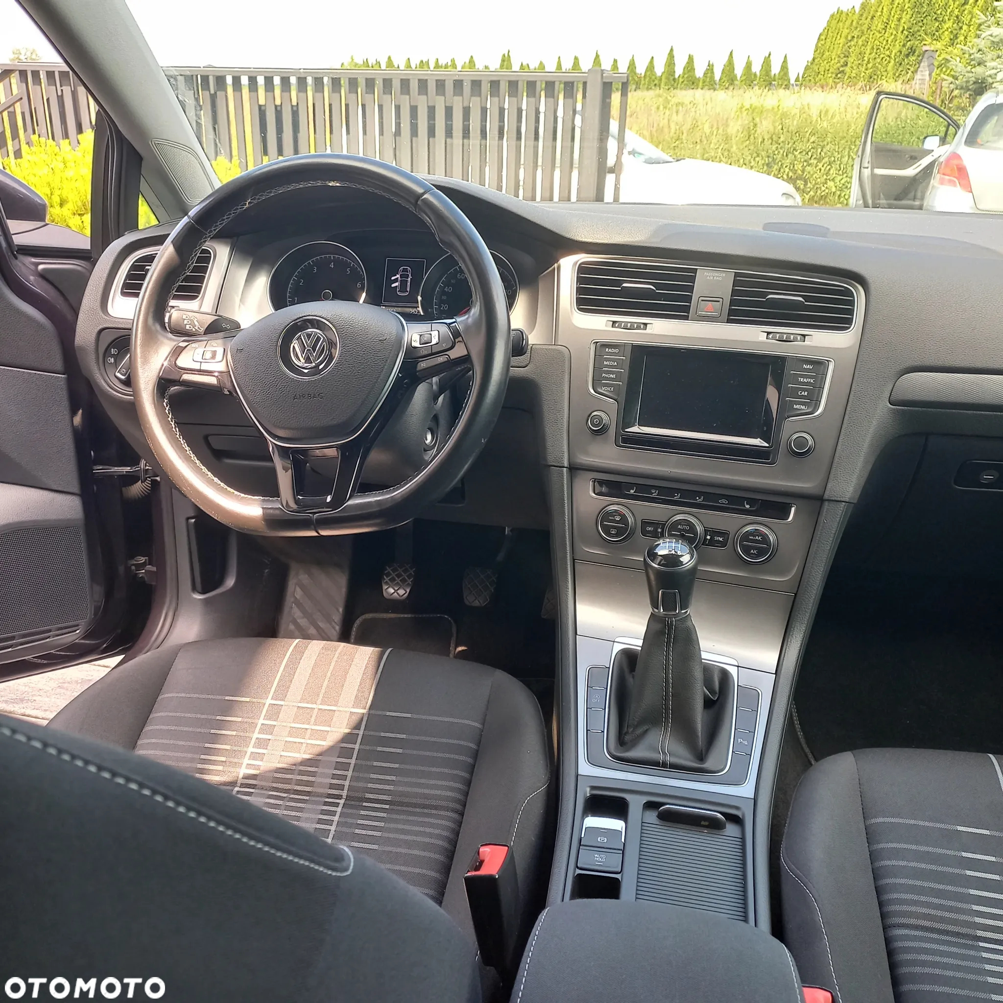 Volkswagen Golf 1.2 TSI BlueMotion Technology Lounge - 3