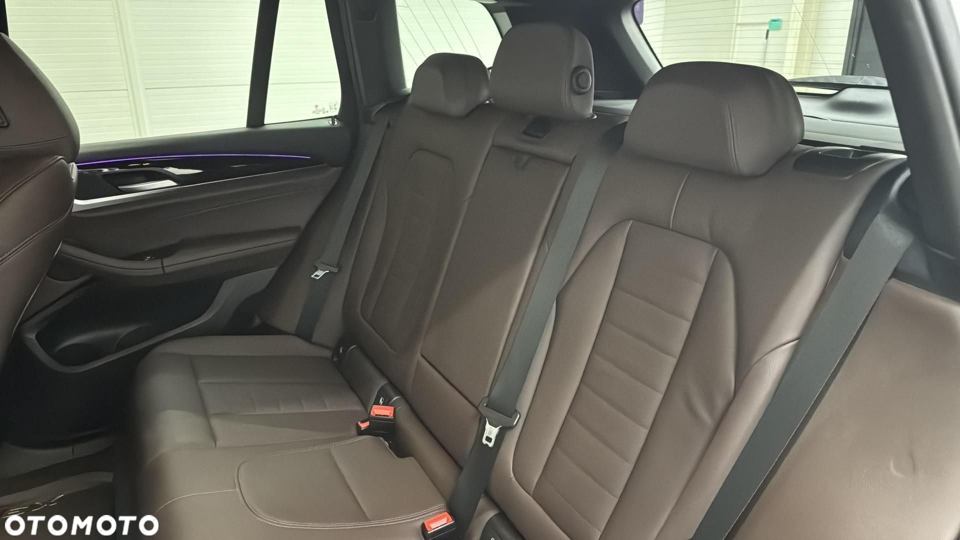 BMW X3 xDrive30e - 19