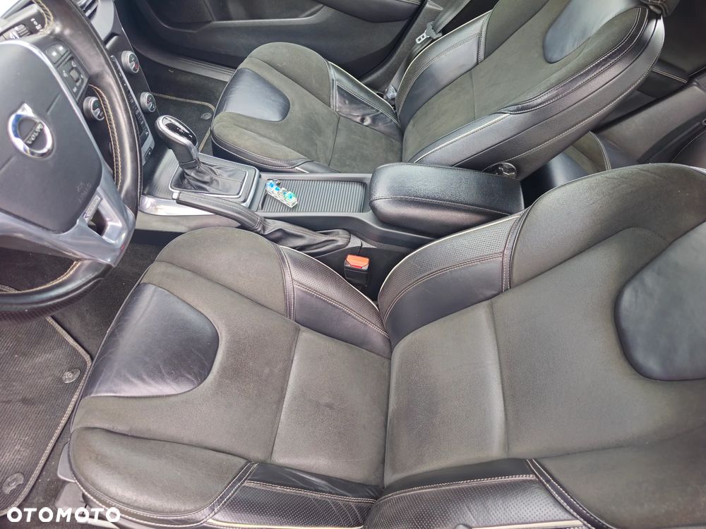 Volvo V40 D2 Drive-E SCR Momentum - 11
