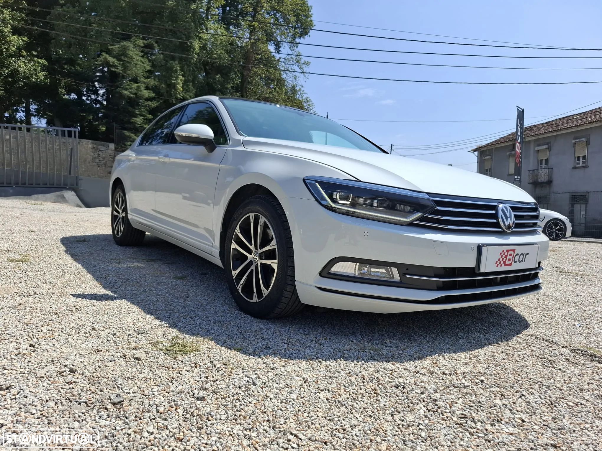 VW Passat 1.6 TDI Trendline - 1