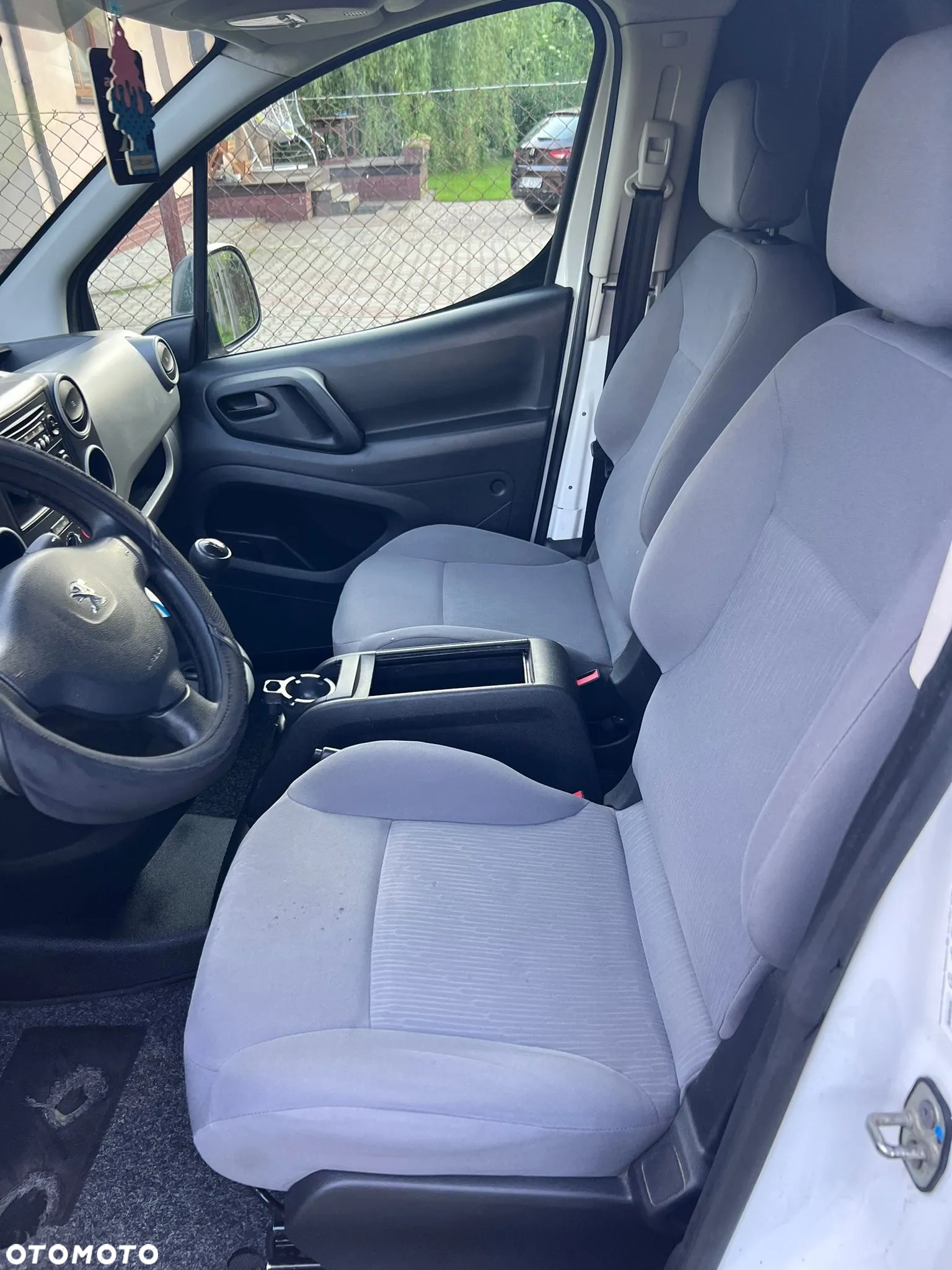 Peugeot Partner - 8