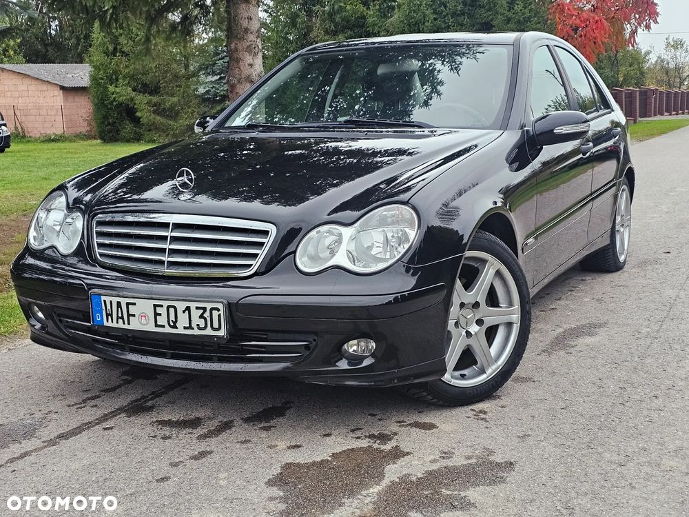 Mercedes-Benz Klasa C 180 Kompressor Classic Sport Edition - 22