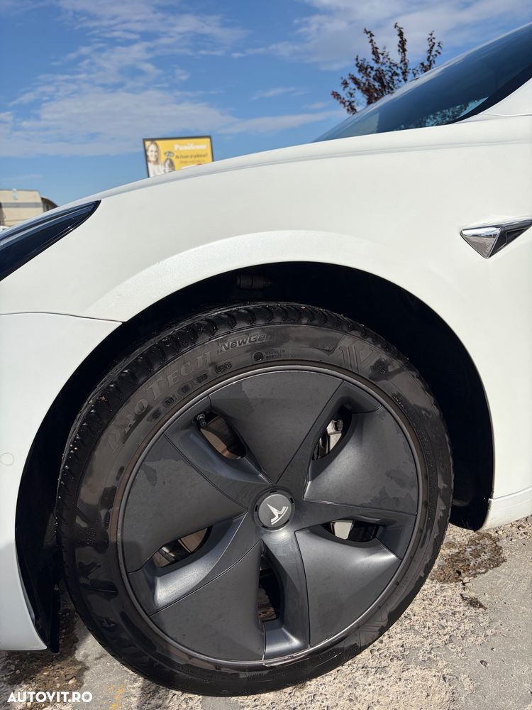 Tesla Model 3 - 14