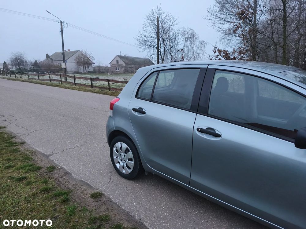 Toyota Yaris 1.33 Luna - 9
