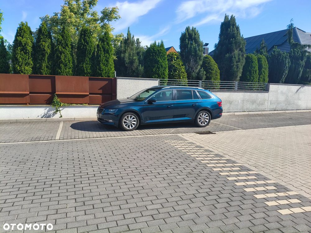 Skoda Superb 2.0 TDI Style DSG - 25
