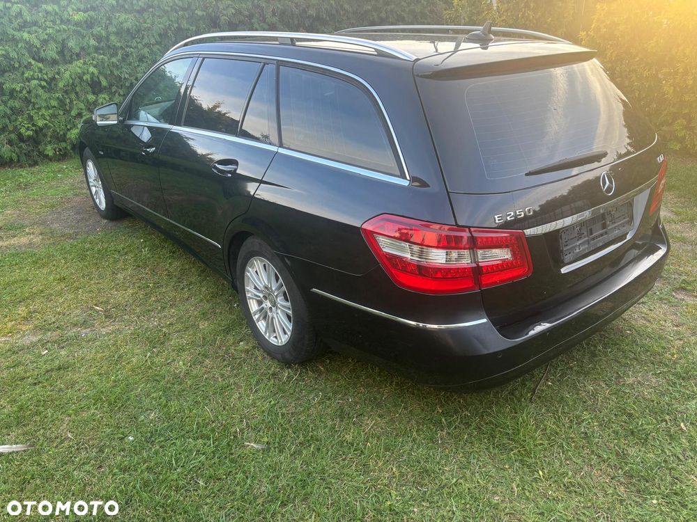 Mercedes-Benz Klasa E 250 CDI DPF BlueEFFICIENCY Automatik - 4