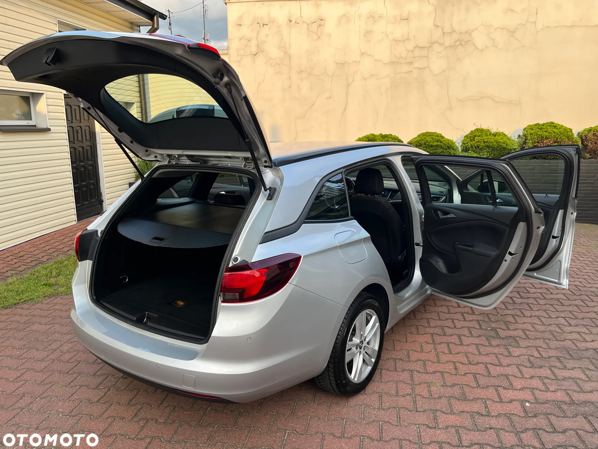 Opel Astra V 1.2 T Edition S&S - 31
