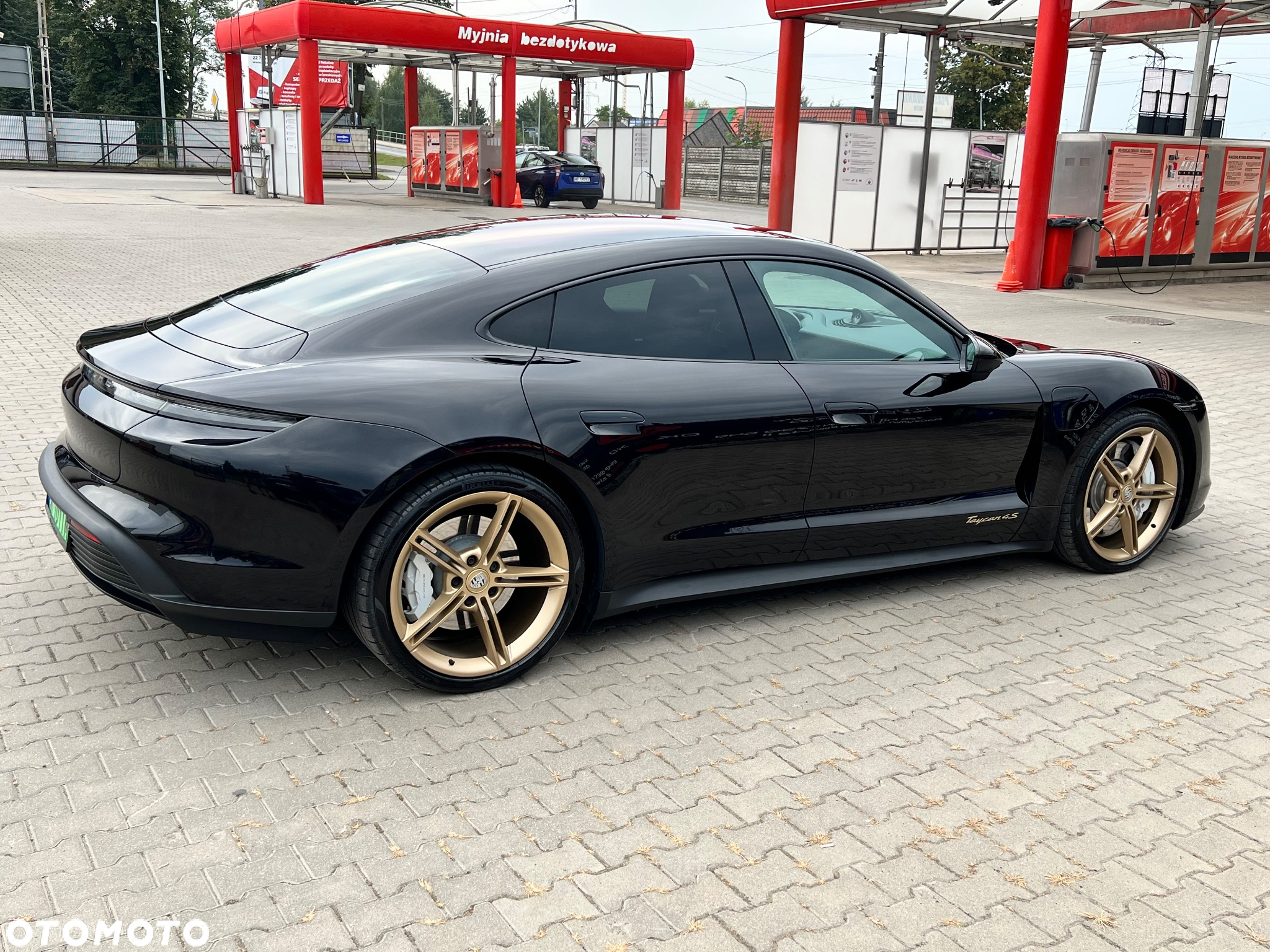 Porsche Taycan - 14