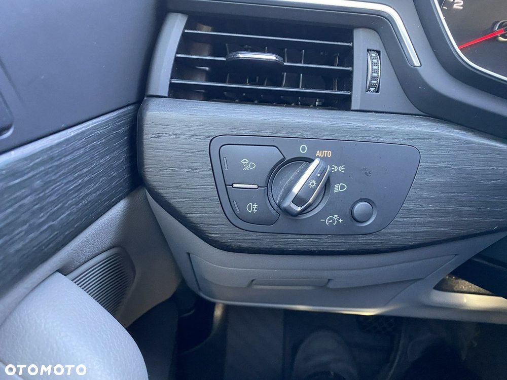 Audi A4 Allroad 2.0 TDI Quattro S tronic - 12