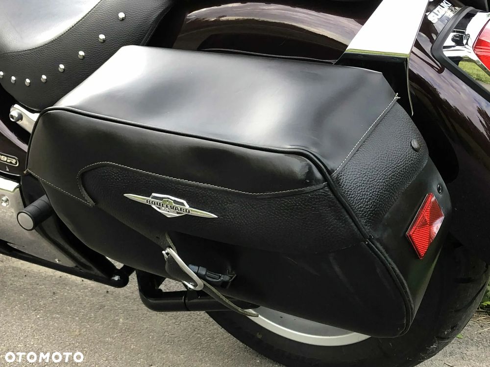 Suzuki Boulevard - 22