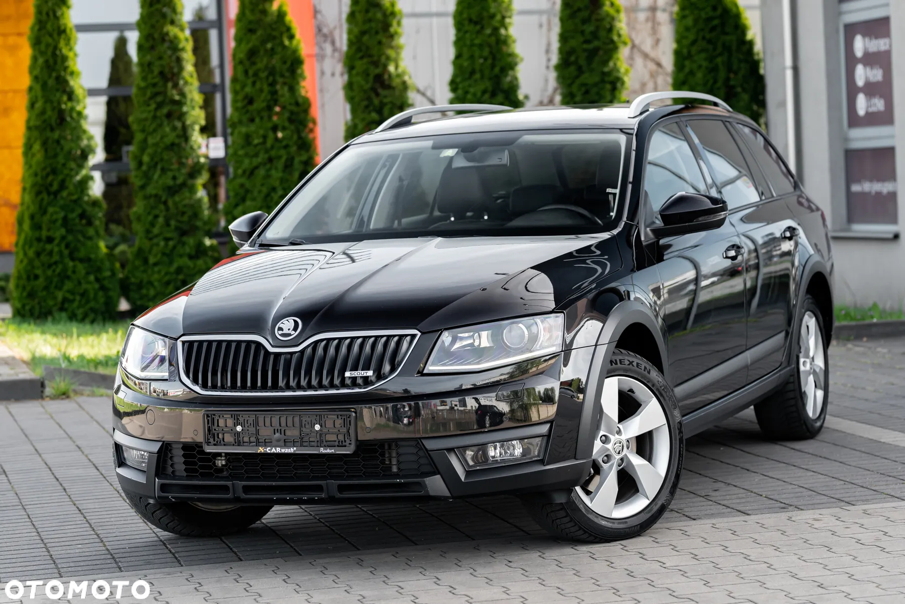 Skoda Octavia Combi 2.0 TDI 4x4 DSG Scout - 4