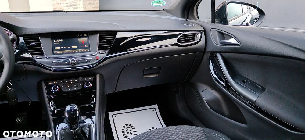 Opel Astra 1.4 Turbo Innovation - 21