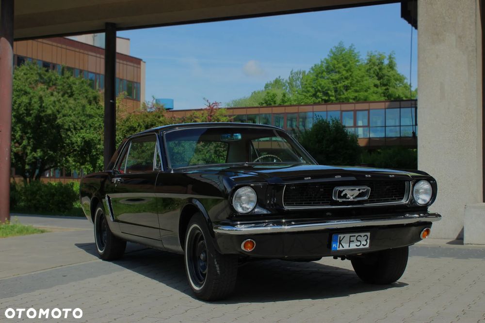 Ford Mustang - 16