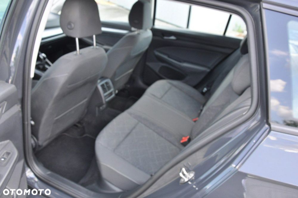 Volkswagen Golf - 22