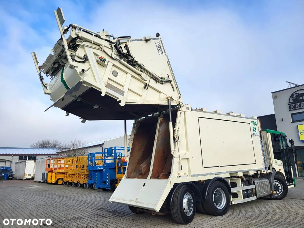 Mercedes-Benz Econic 2630 dwukomorowa - 14