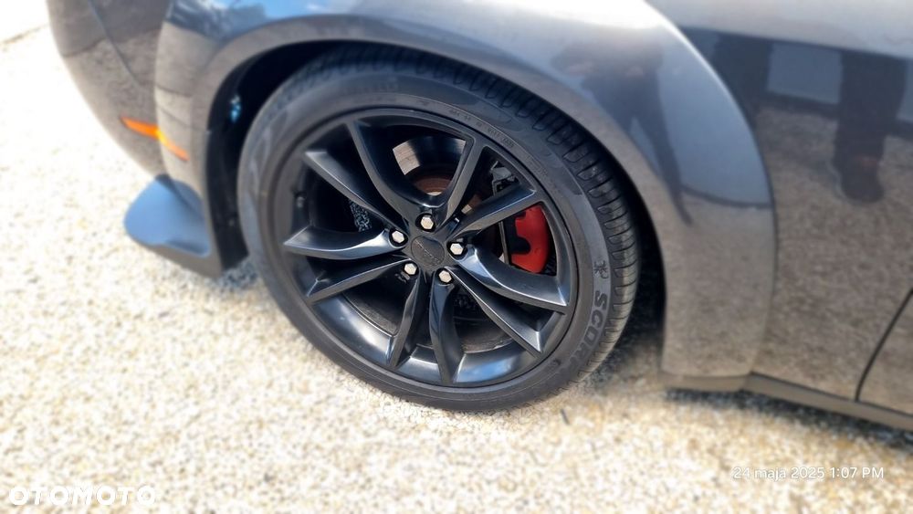 Dodge Challenger - 19