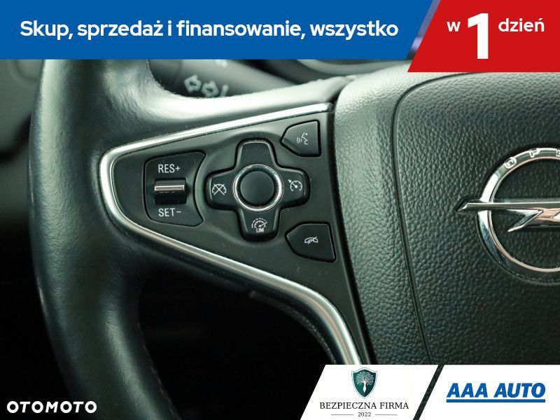 Opel Insignia - 17