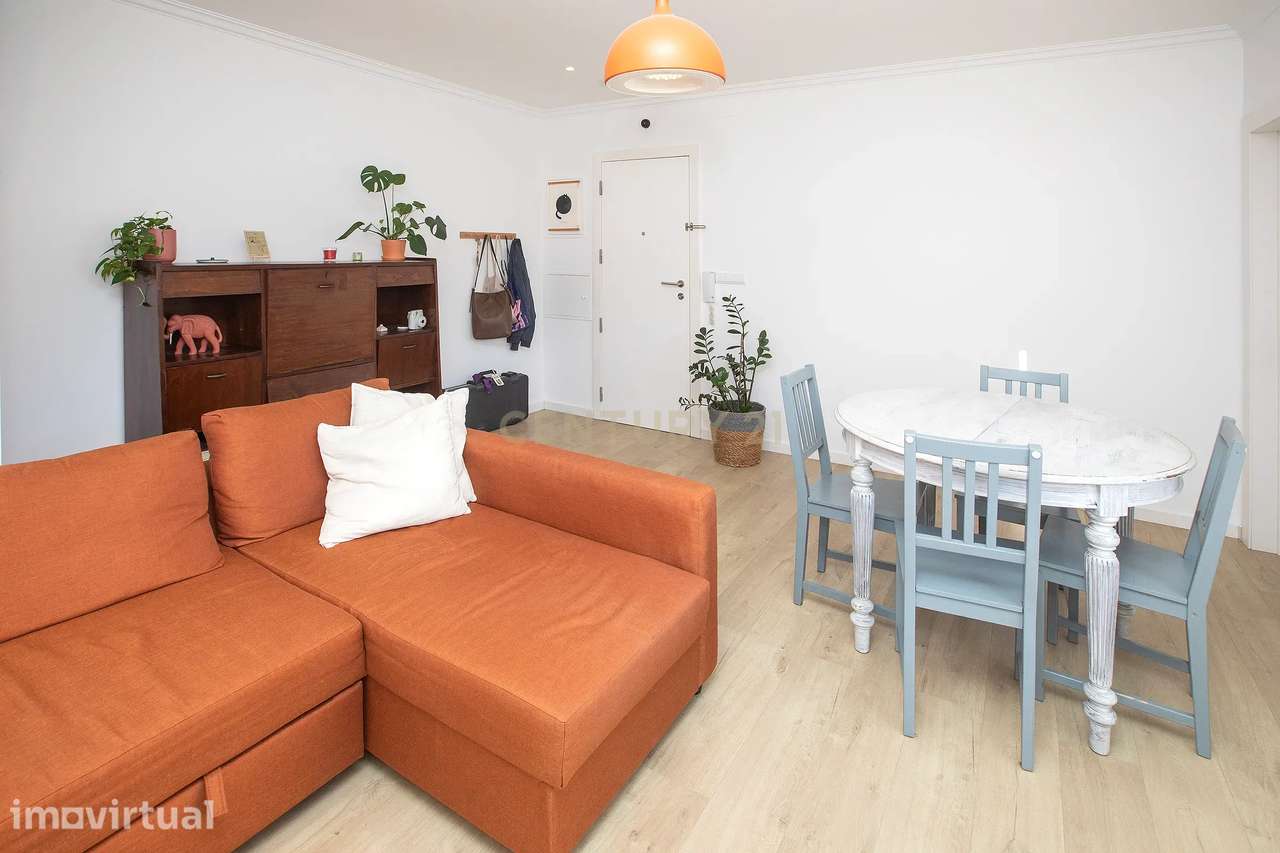 Apartamento T2 transformado em T1, totalmente remodelado, em São Domin - Grande imagem: 3/11
