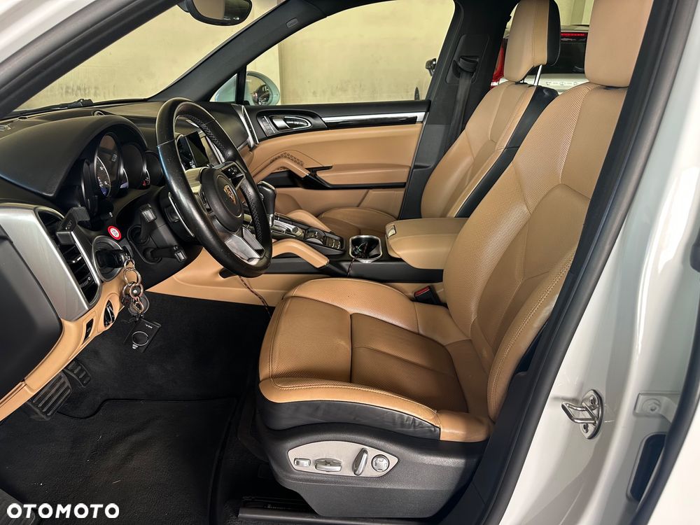 Porsche Cayenne Diesel Platinum Edition - 25