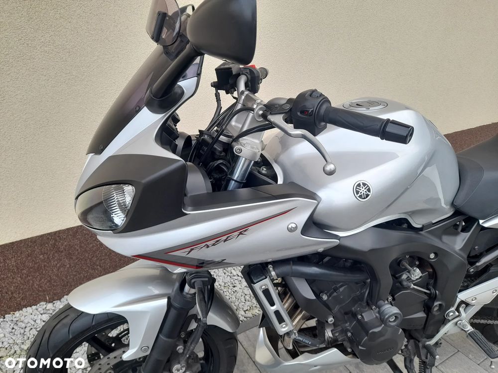 Yamaha FZ6 - 25