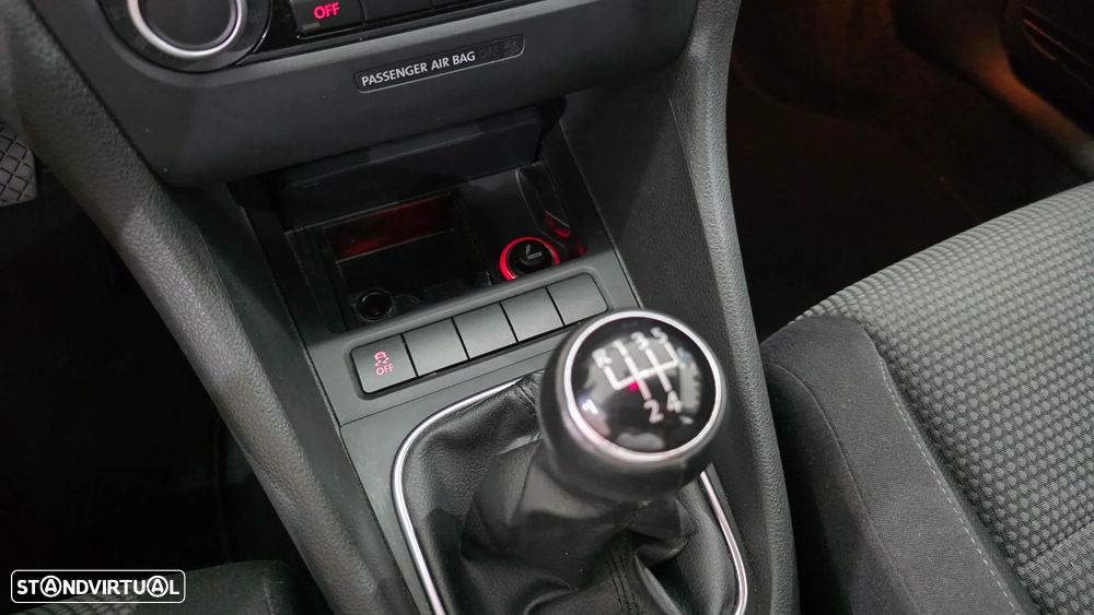 VW Golf - 30