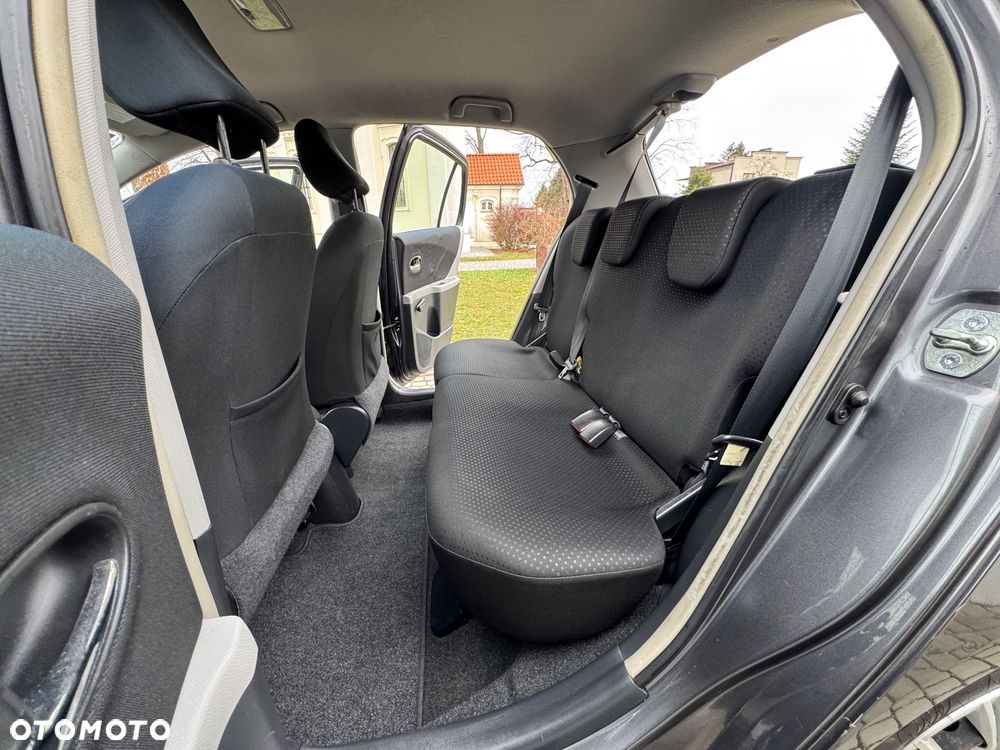 Toyota Yaris - 28