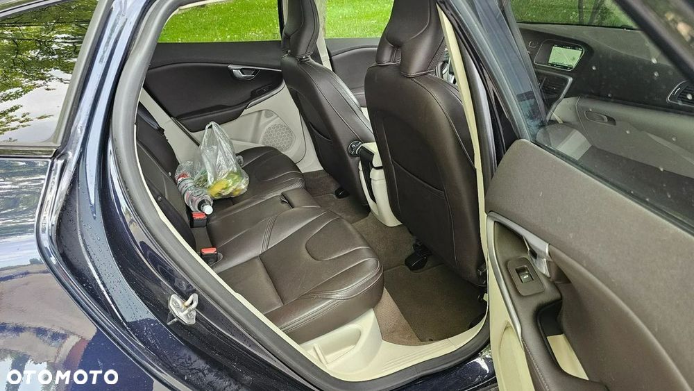 Volvo V40 Cross Country D2 Summum - 20